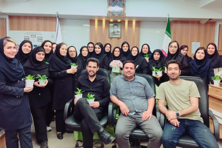 تجلیل از معمـاران نظم اطلاعات سـلامت در مرکـز آموزشـی درمانـی امیـن