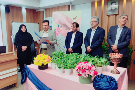 در مـامـایی، زندگـی و عشـق به زیبـایی در هم تنیـده‌ اند
